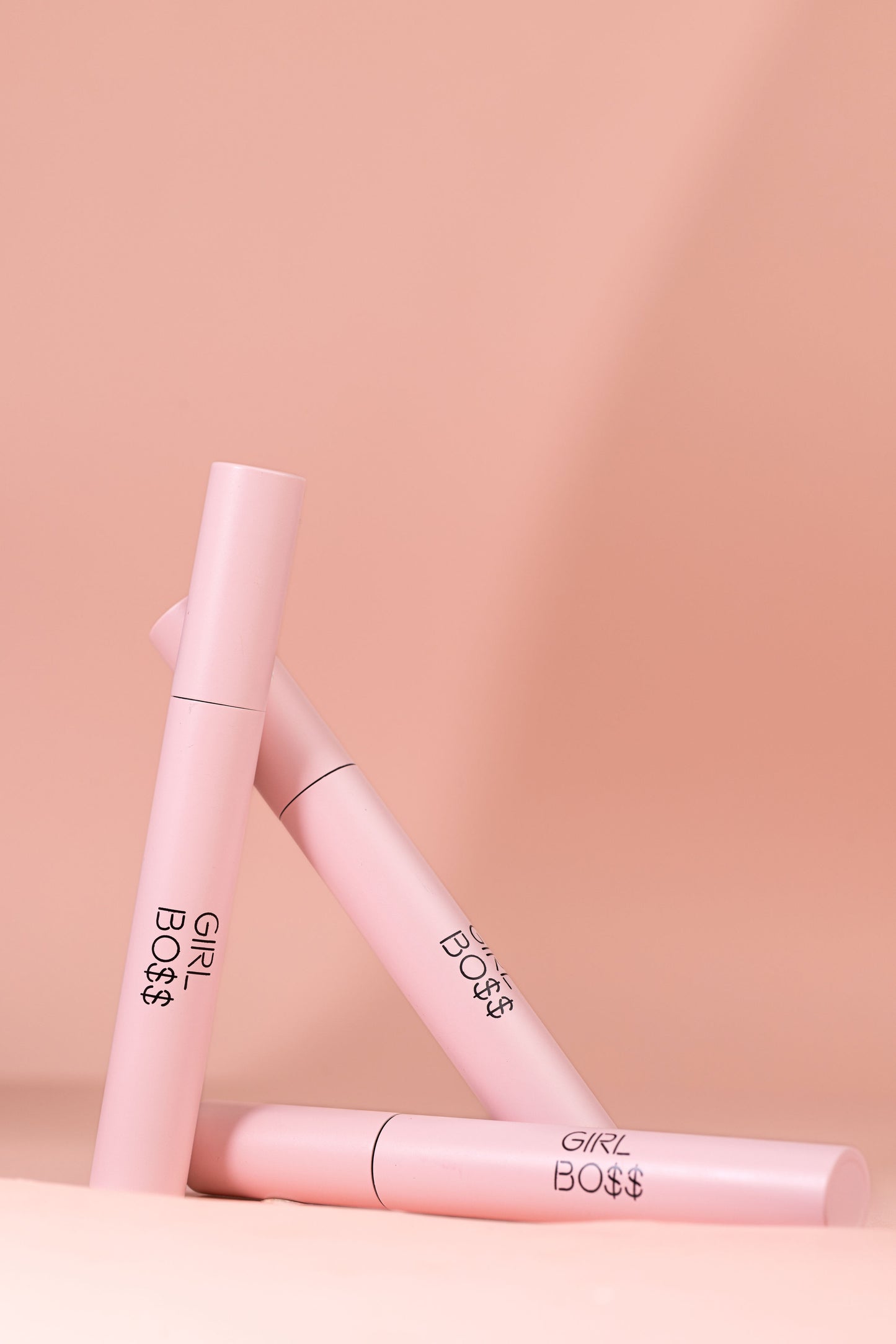 Girlboss mega volume mascara