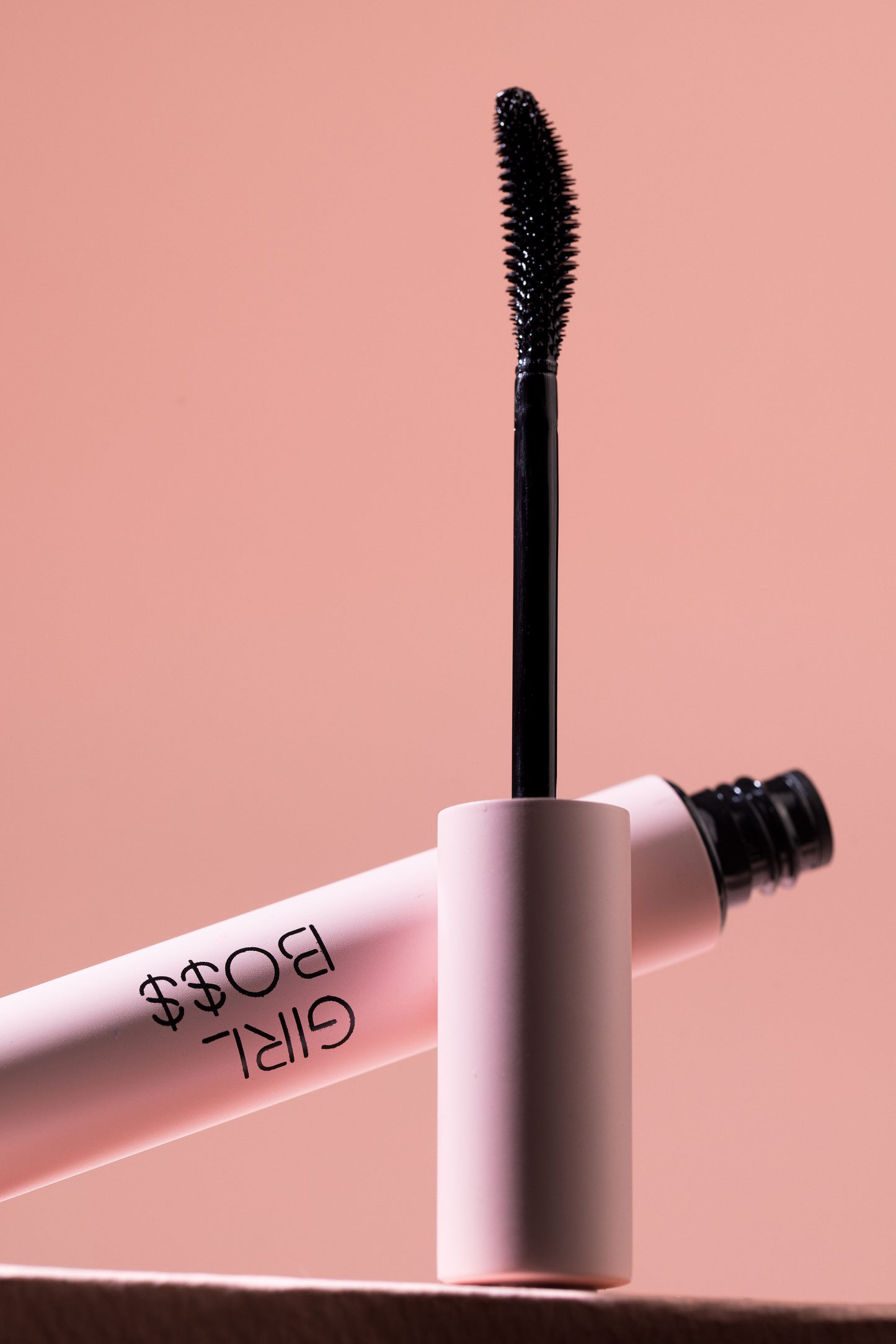 Girlboss mega volume mascara