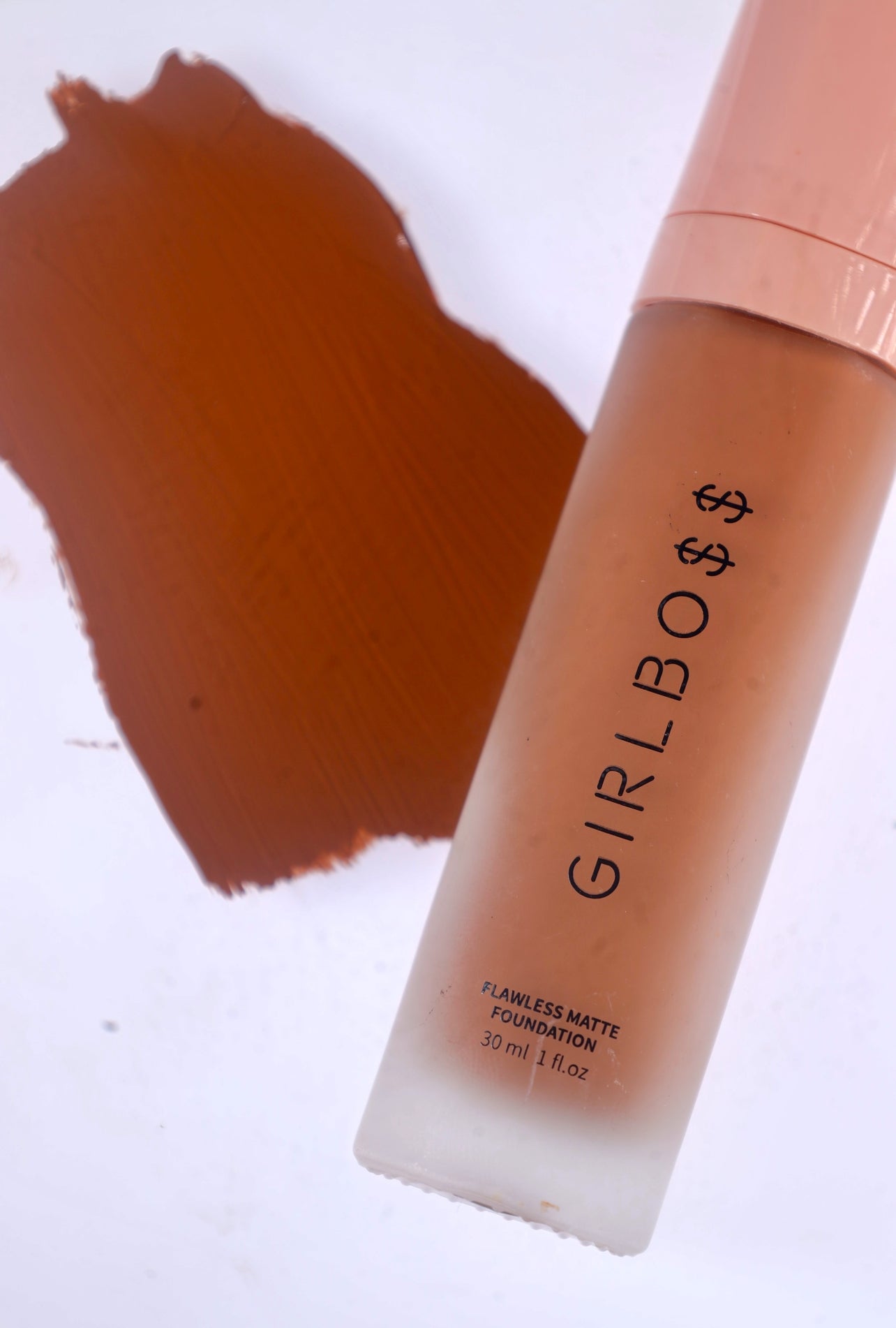 GIRLBOSS FLAWLESS FOUNDATION