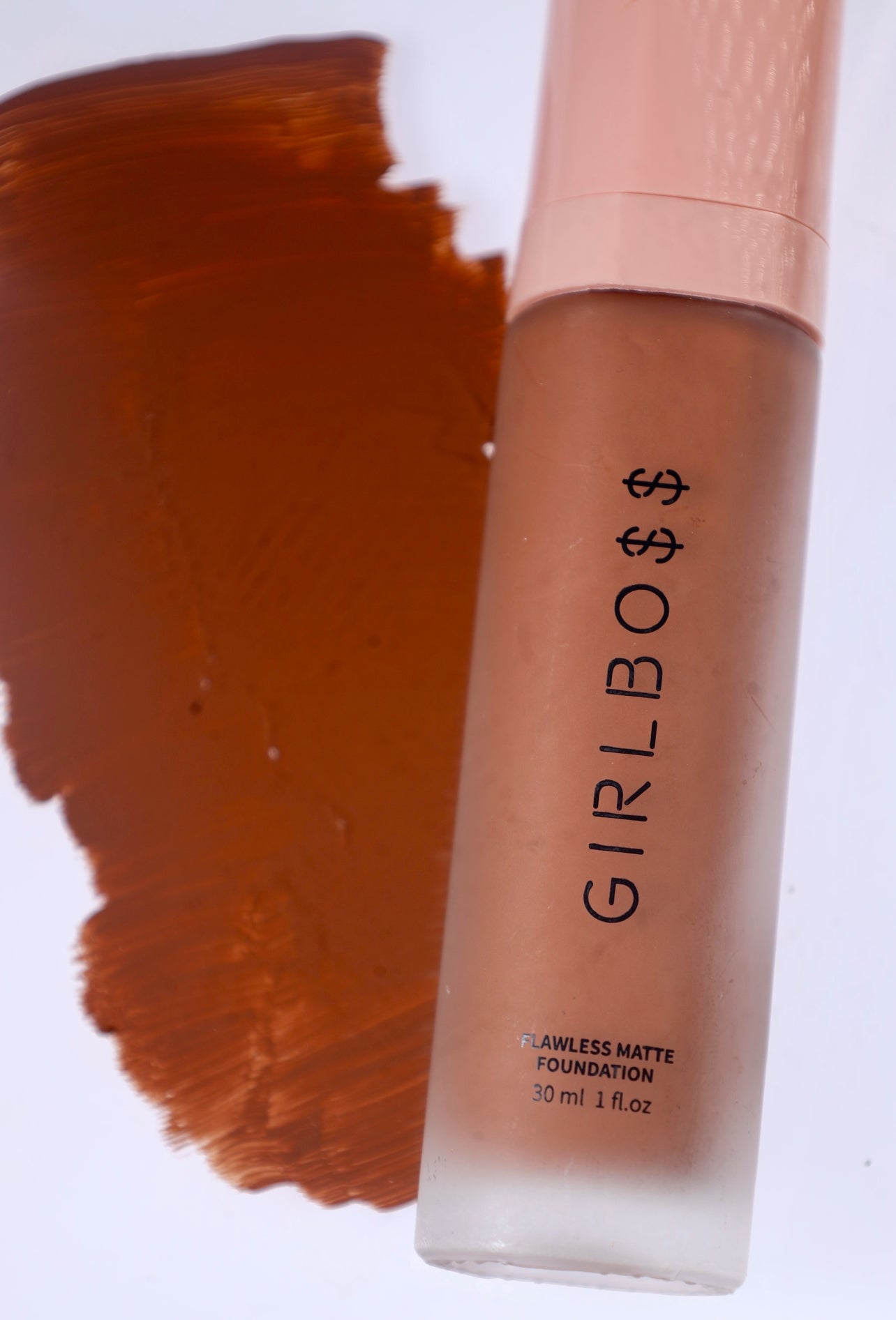 GIRLBOSS FLAWLESS FOUNDATION