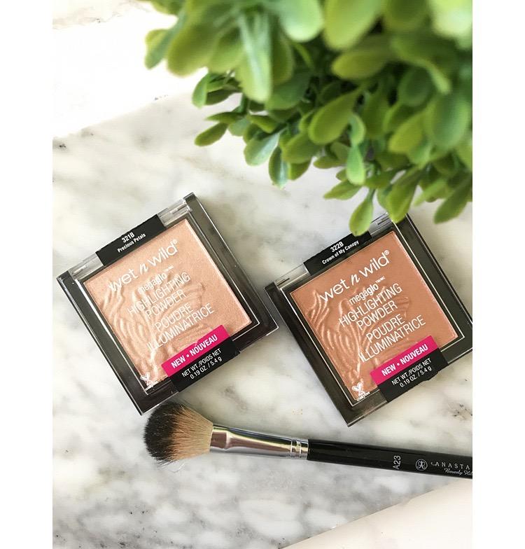 Wet n Wild Megaglo Highlighting Powder - SHOPATTHETWINSSTORE.COM